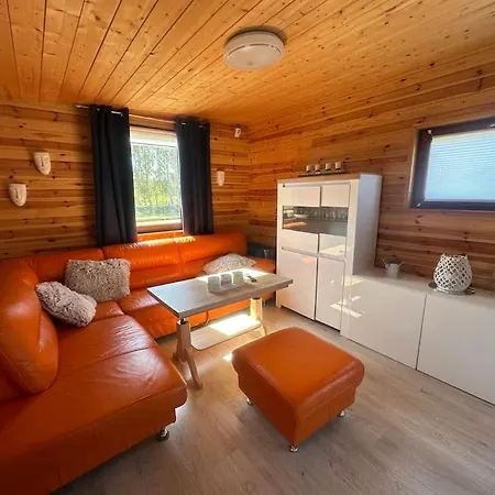 Mazurski Przy Jeziorze Ros Holiday home *